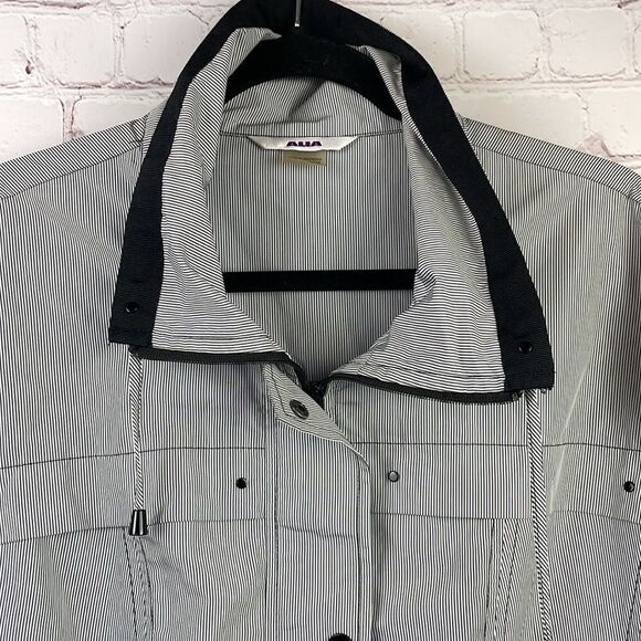 Alia. Black and white pin striped lightweight jacket/windbreaker.  Women's 18 - Picture 2 of 10